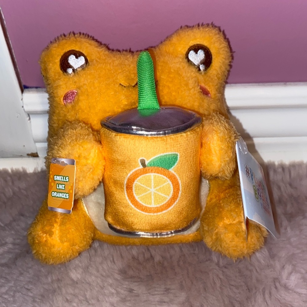 BRAND NEW STUFF ANIMAL SCENTED! NWT. SMOKE FREE HOME!